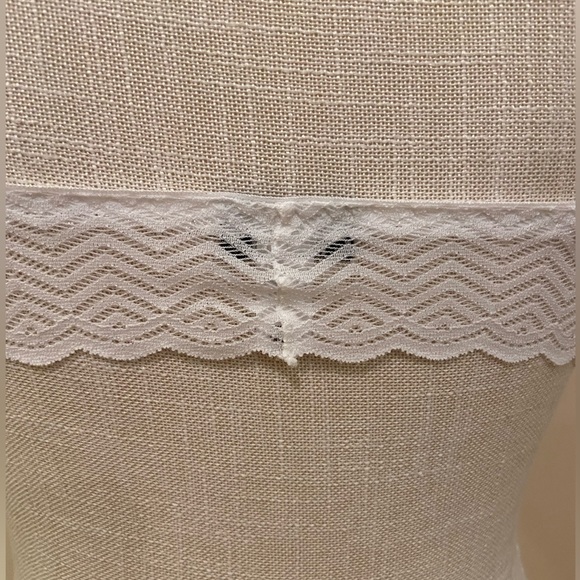 New Cosabella Italian Luxury Lace White Plunge Triangle Bralette Made in Italy - Picture 9 of 10